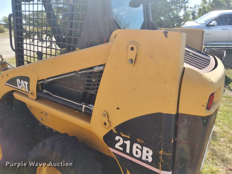 image for item DN6897 2005 Caterpillar 216B  skid steer loader