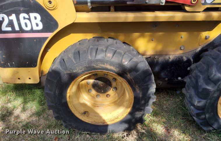 image for item DN6897 2005 Caterpillar 216B  skid steer loader