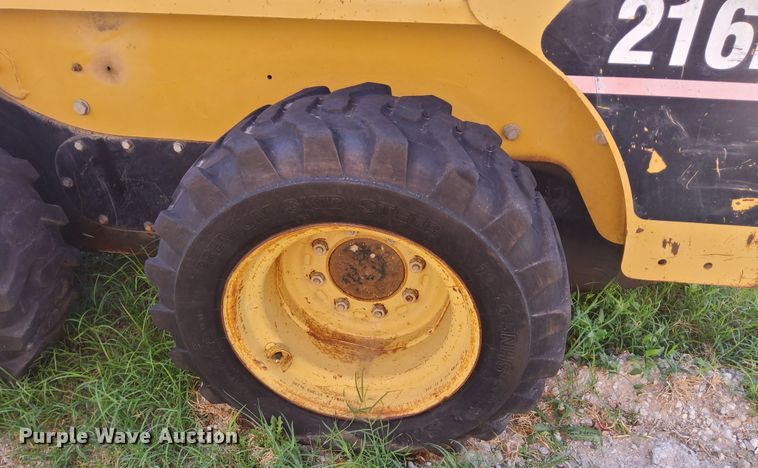 image for item DN6897 2005 Caterpillar 216B  skid steer loader