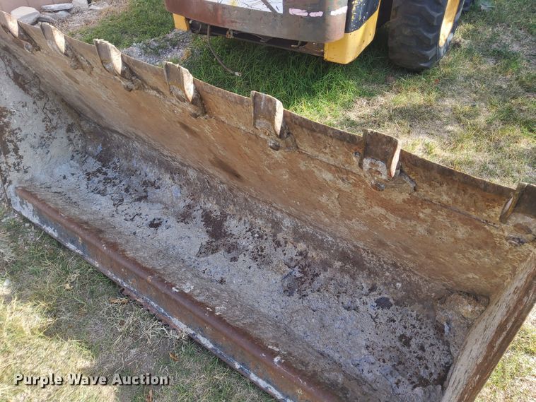 image for item DN6897 2005 Caterpillar 216B  skid steer loader