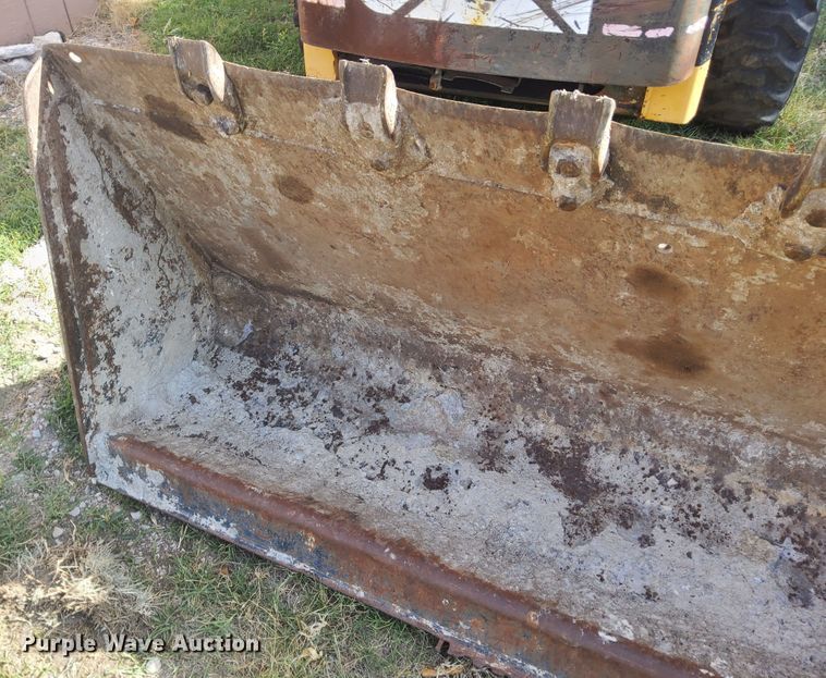 image for item DN6897 2005 Caterpillar 216B  skid steer loader