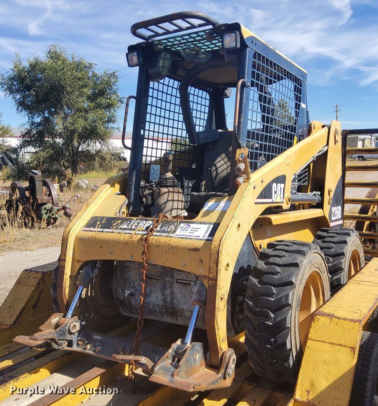 image for item DN6898 2004 Caterpillar 226B  skid steer loader