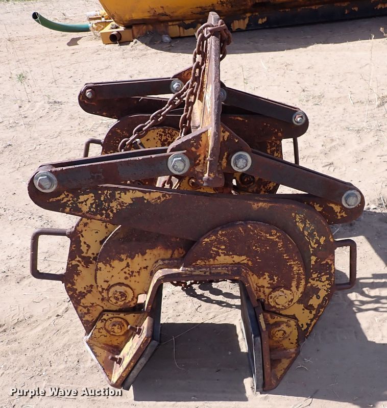 image for item DN6899 (2) barrier clamps