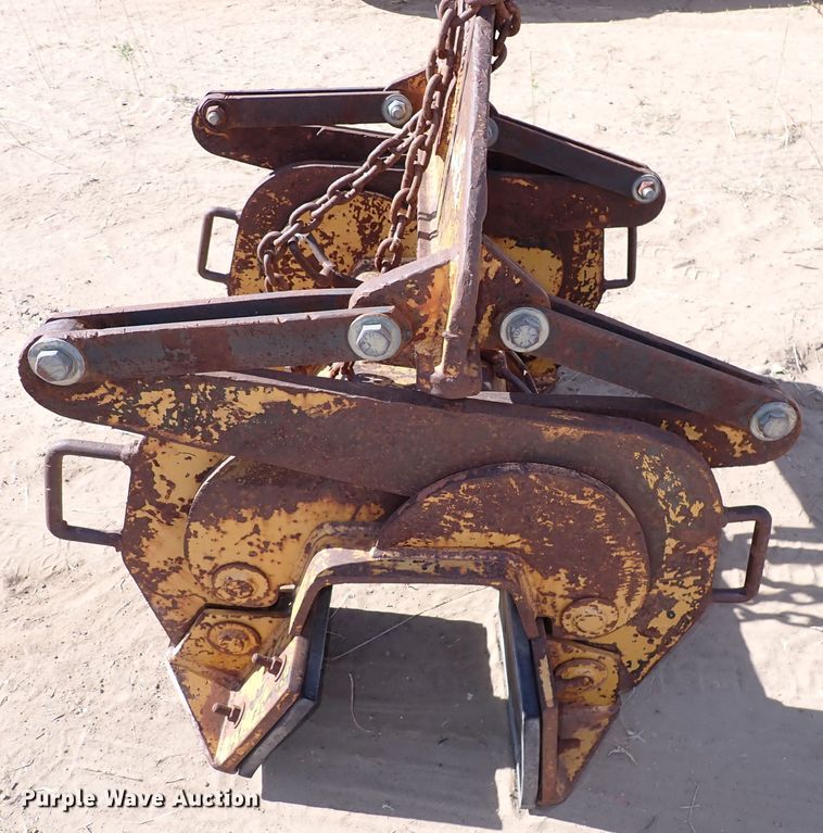 image for item DN6899 (2) barrier clamps