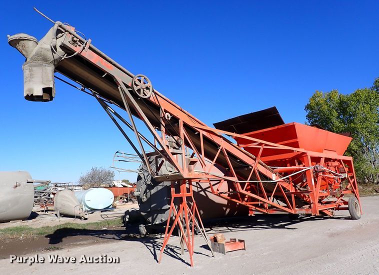 image for item DN6905 Conoco  concrete batch plant
