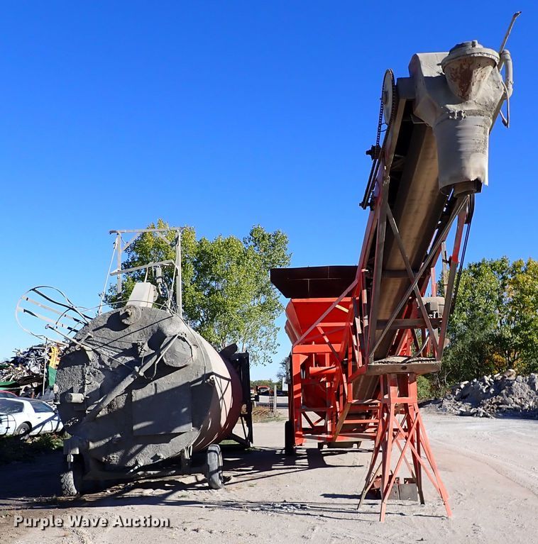 image for item DN6905 Conoco  concrete batch plant