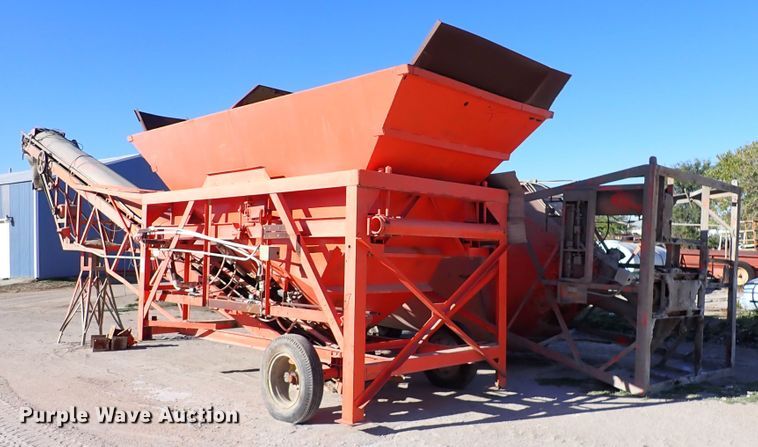 image for item DN6905 Conoco  concrete batch plant