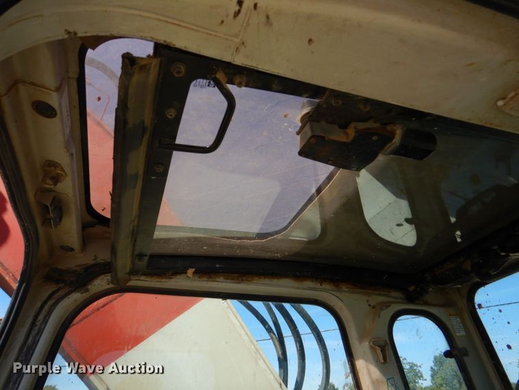 image for item DO1616 2004 Link Belt 225  excavator