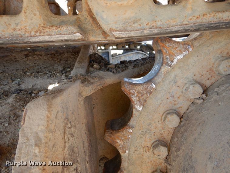 image for item DO1616 2004 Link Belt 225  excavator