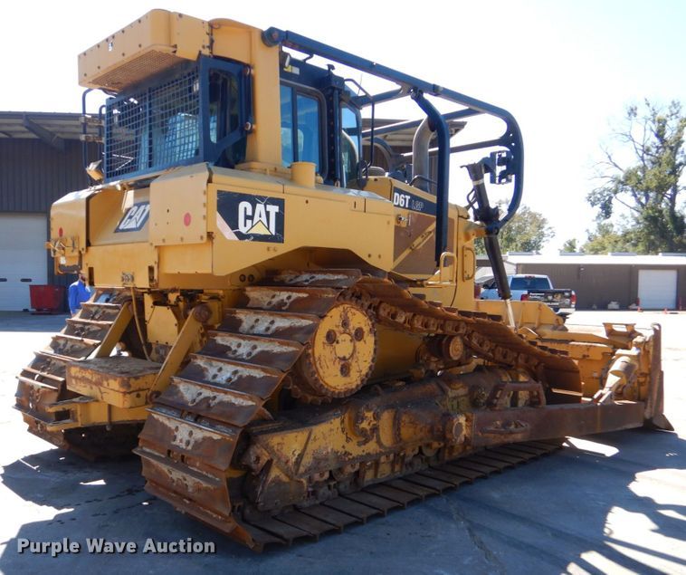 image for item DO1645 2015 Caterpillar D6T LGP  dozer