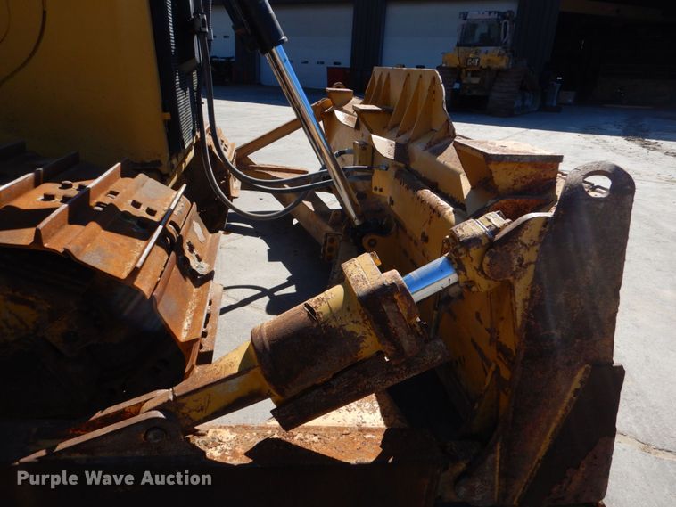 image for item DO1645 2015 Caterpillar D6T LGP  dozer