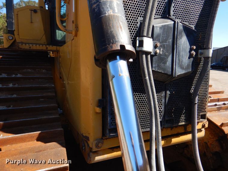 image for item DO1645 2015 Caterpillar D6T LGP  dozer