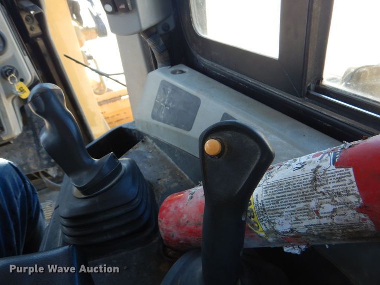 image for item DO1645 2015 Caterpillar D6T LGP  dozer