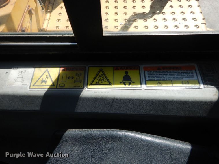 image for item DO1645 2015 Caterpillar D6T LGP  dozer