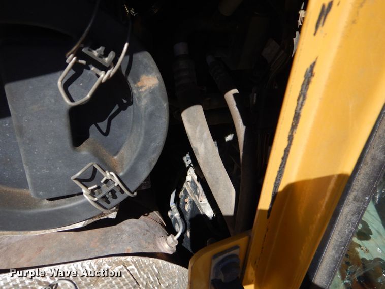 image for item DO1645 2015 Caterpillar D6T LGP  dozer