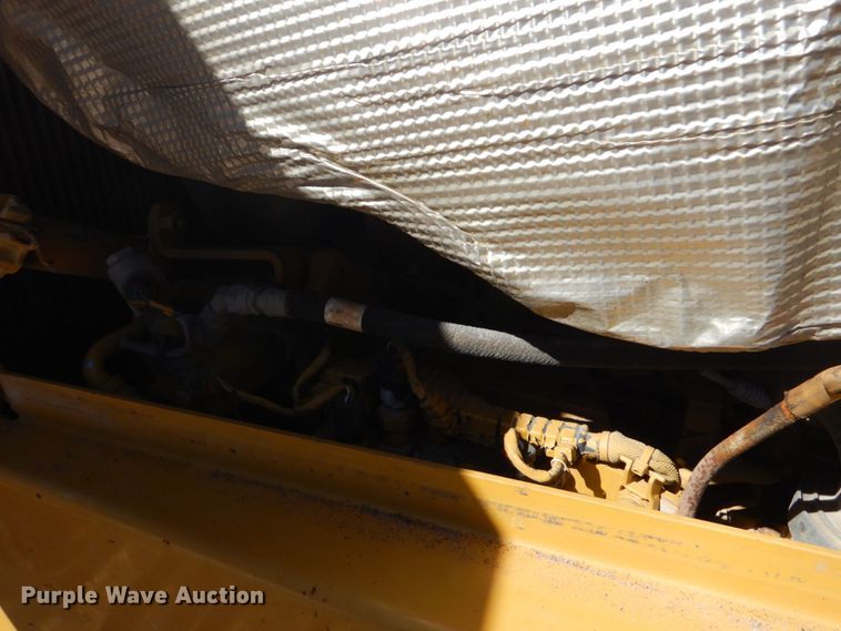 image for item DO1645 2015 Caterpillar D6T LGP  dozer