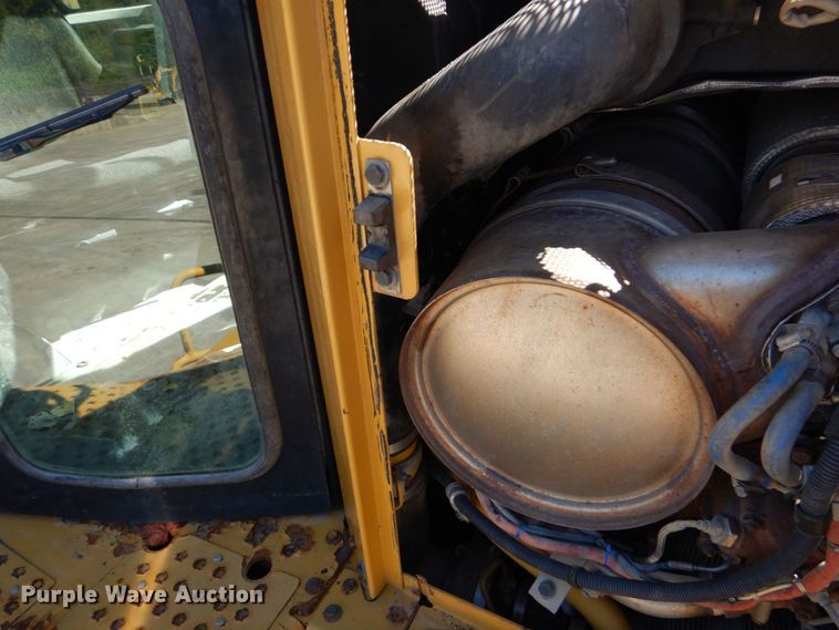 image for item DO1645 2015 Caterpillar D6T LGP  dozer