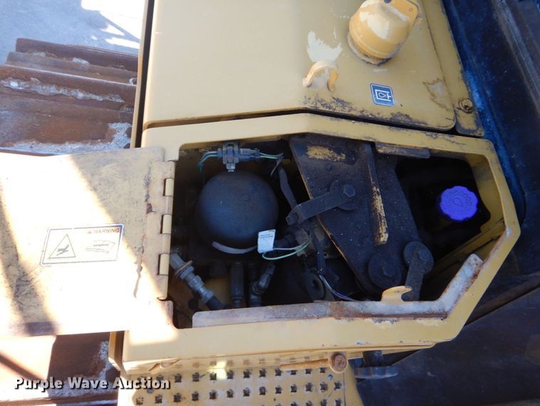 image for item DO1645 2015 Caterpillar D6T LGP  dozer