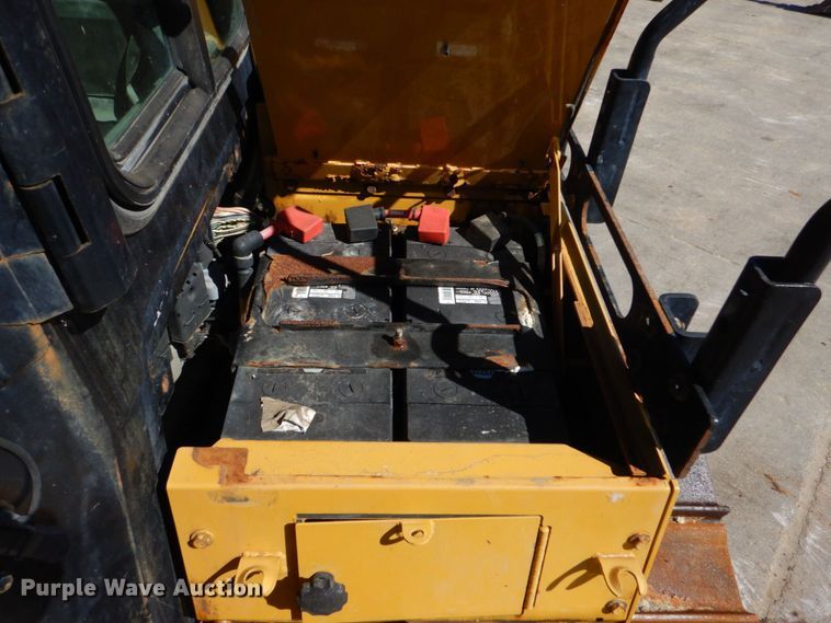 image for item DO1645 2015 Caterpillar D6T LGP  dozer