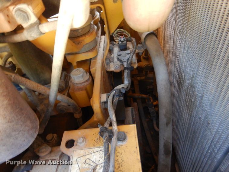 image for item DO1645 2015 Caterpillar D6T LGP  dozer