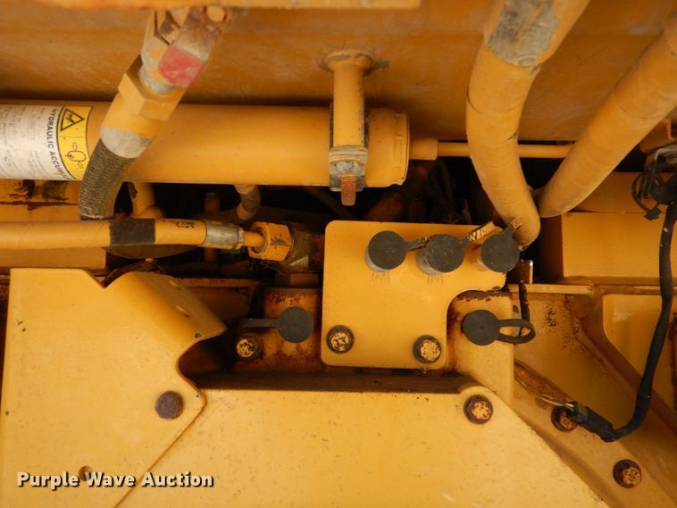 image for item DO1645 2015 Caterpillar D6T LGP  dozer