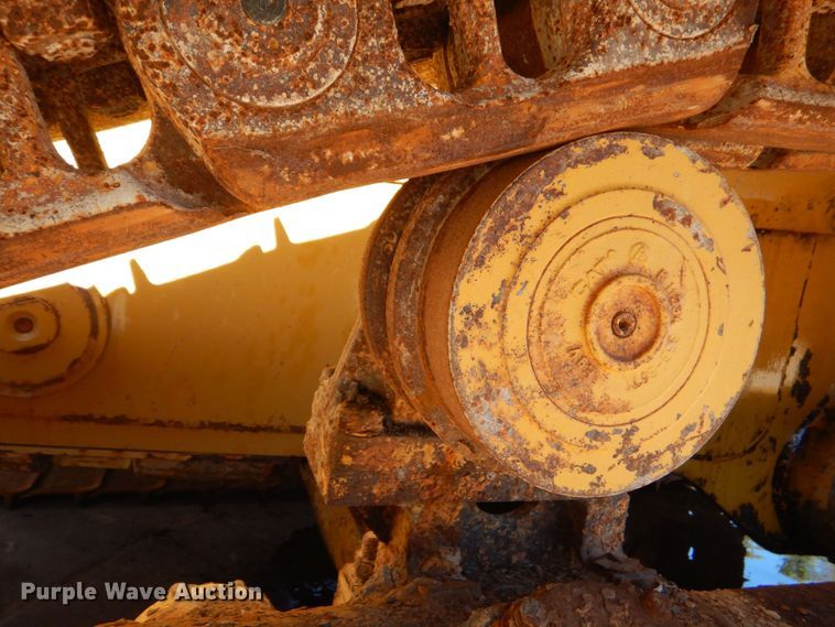 image for item DO1645 2015 Caterpillar D6T LGP  dozer