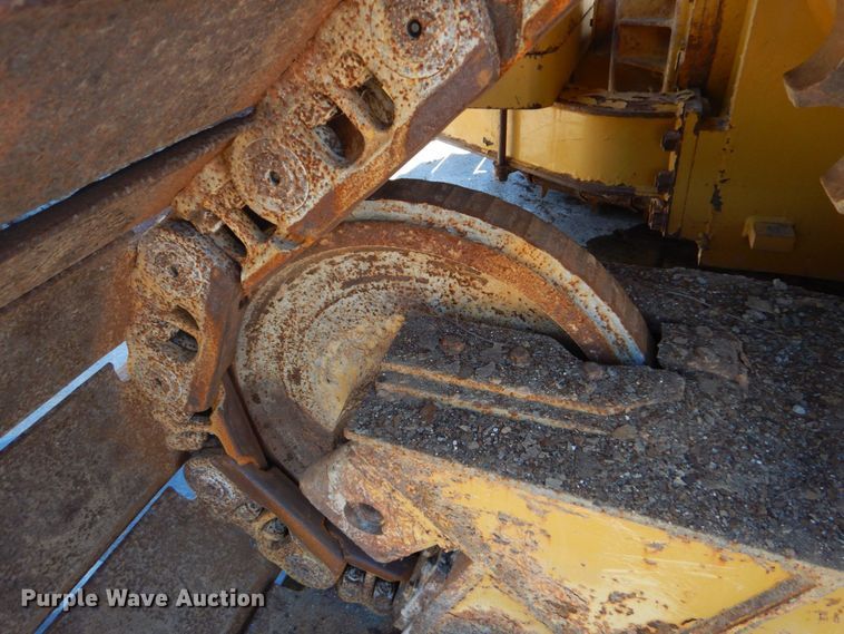 image for item DO1645 2015 Caterpillar D6T LGP  dozer