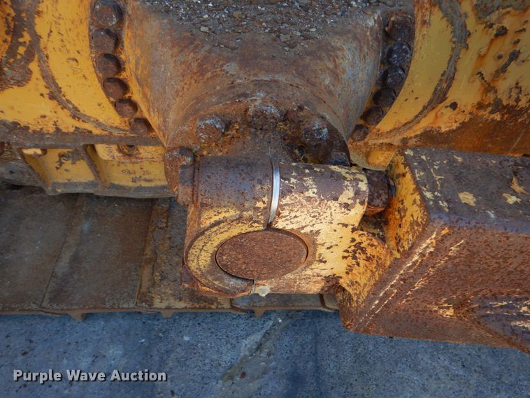 image for item DO1645 2015 Caterpillar D6T LGP  dozer