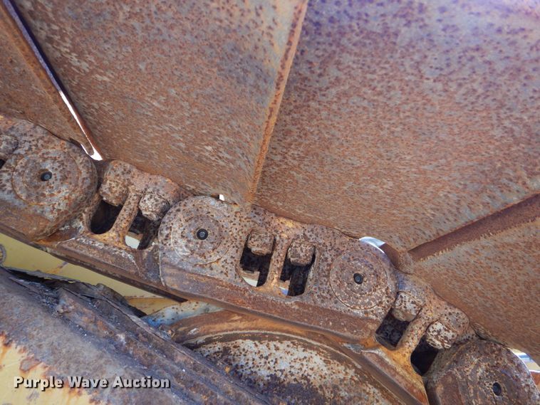 image for item DO1645 2015 Caterpillar D6T LGP  dozer