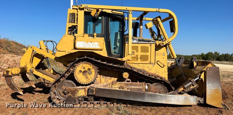 image for item DO8816 2005 Caterpillar D6R XL Series II  dozer