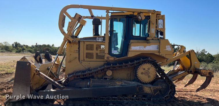 image for item DO8816 2005 Caterpillar D6R XL Series II  dozer