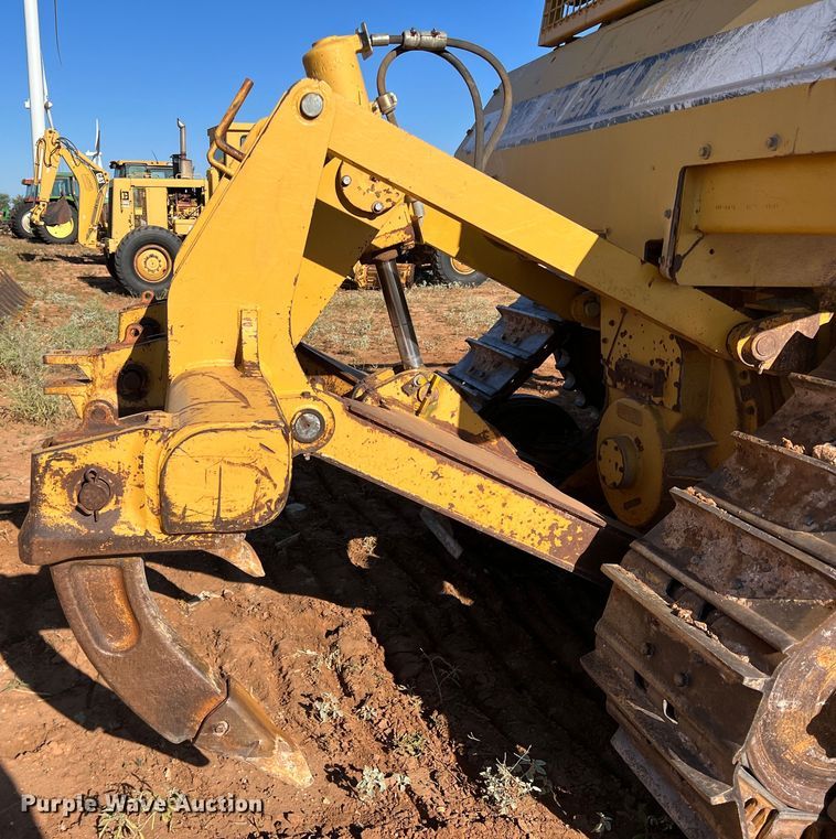 image for item DO8816 2005 Caterpillar D6R XL Series II  dozer
