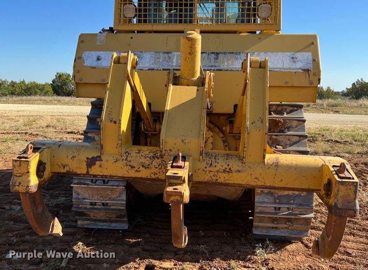 image for item DO8816 2005 Caterpillar D6R XL Series II  dozer