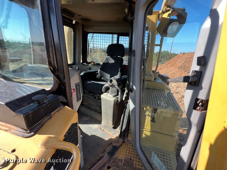 image for item DO8816 2005 Caterpillar D6R XL Series II  dozer