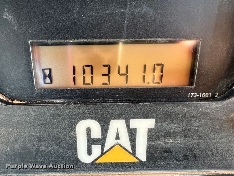 image for item DO8816 2005 Caterpillar D6R XL Series II  dozer