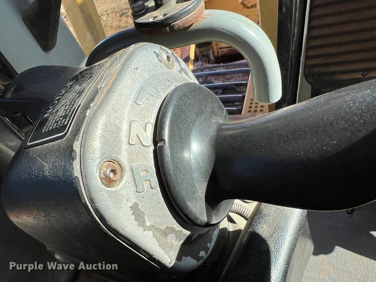 image for item DO8816 2005 Caterpillar D6R XL Series II  dozer