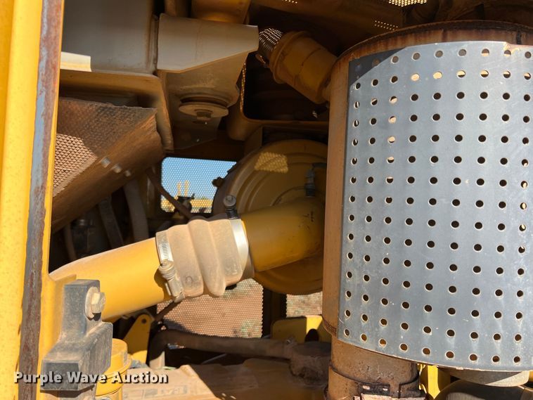 image for item DO8816 2005 Caterpillar D6R XL Series II  dozer