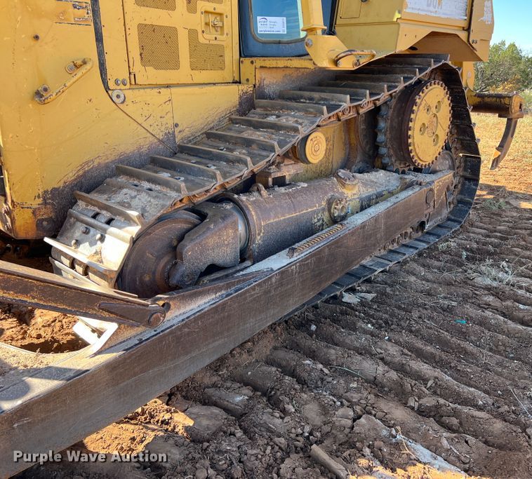 image for item DO8816 2005 Caterpillar D6R XL Series II  dozer