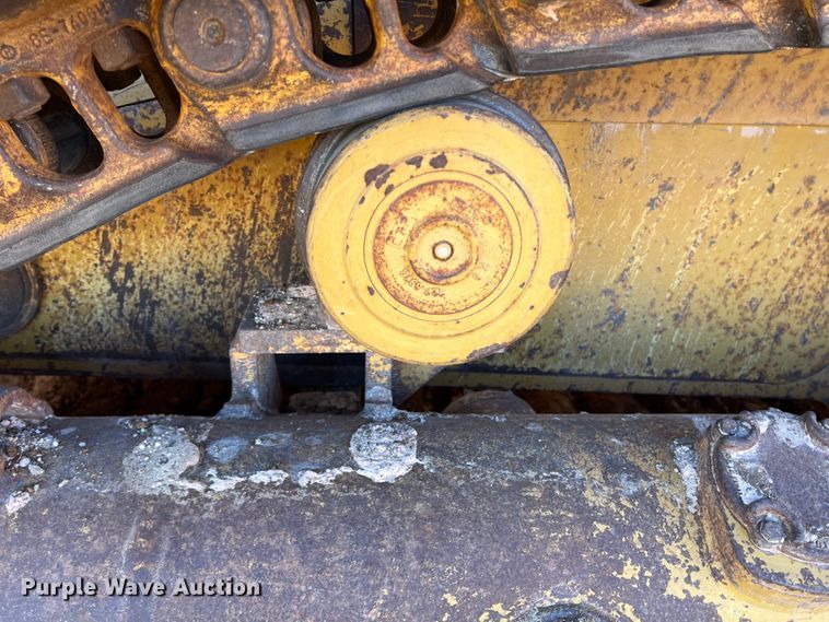 image for item DO8816 2005 Caterpillar D6R XL Series II  dozer