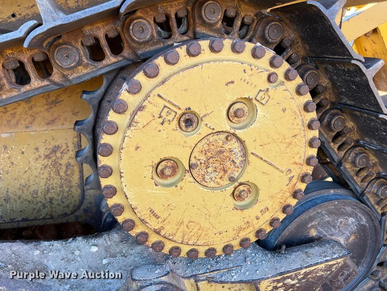 image for item DO8816 2005 Caterpillar D6R XL Series II  dozer