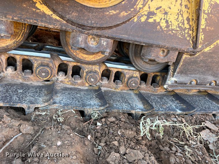 image for item DO8816 2005 Caterpillar D6R XL Series II  dozer