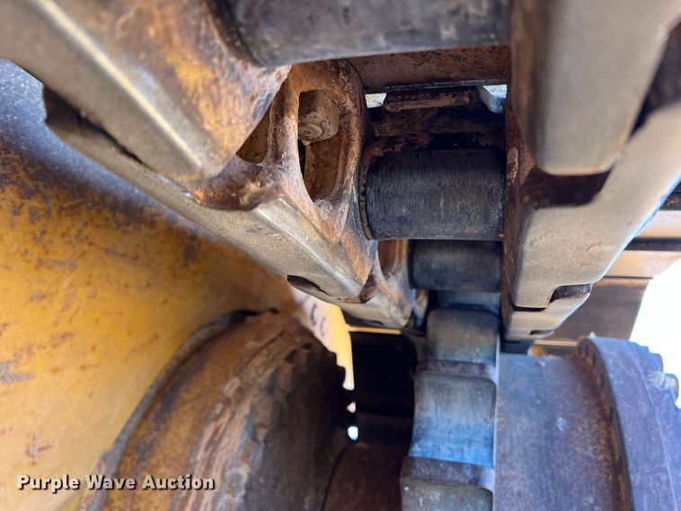 image for item DO8816 2005 Caterpillar D6R XL Series II  dozer