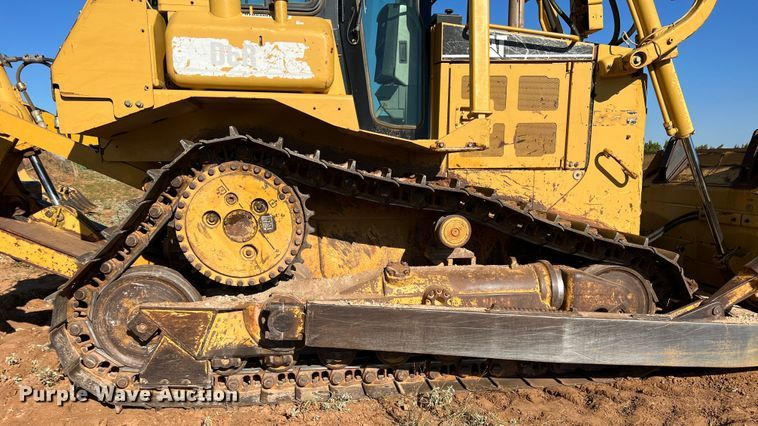 image for item DO8816 2005 Caterpillar D6R XL Series II  dozer