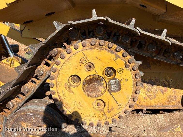 image for item DO8816 2005 Caterpillar D6R XL Series II  dozer