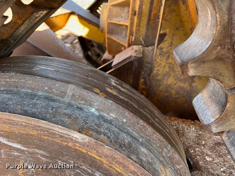 image for item DO8816 2005 Caterpillar D6R XL Series II  dozer