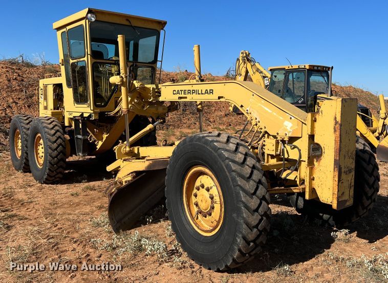 image for item DO8818 1983 Caterpillar 120G  motor grader