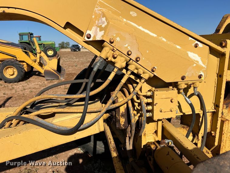 image for item DO8818 1983 Caterpillar 120G  motor grader