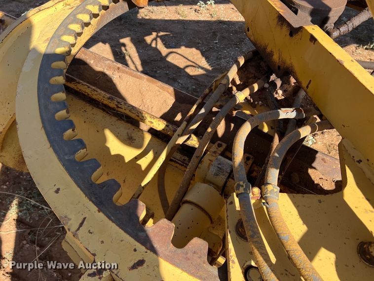 image for item DO8818 1983 Caterpillar 120G  motor grader