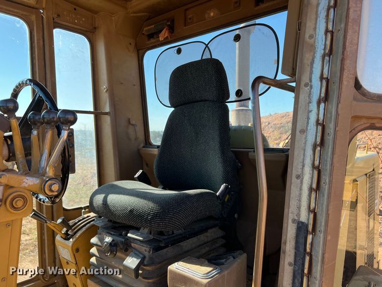 image for item DO8818 1983 Caterpillar 120G  motor grader