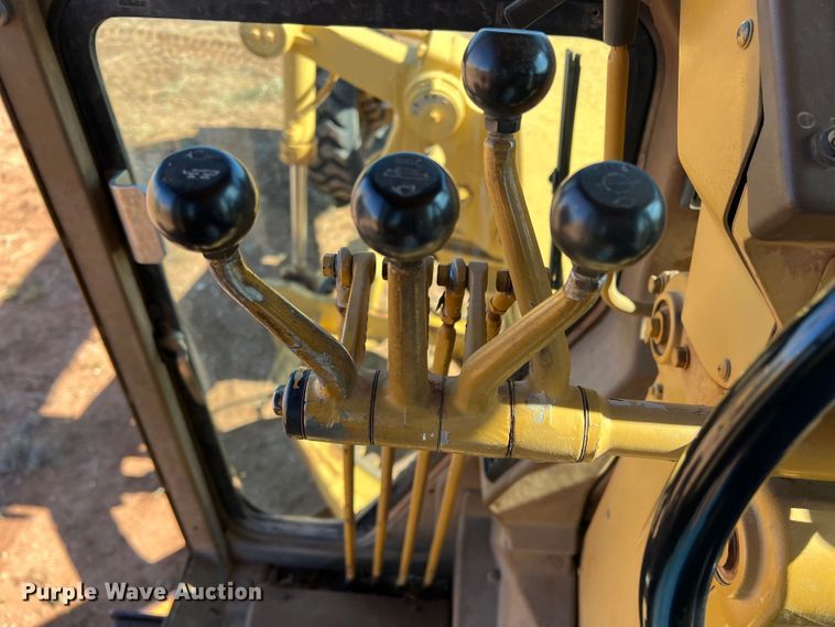 image for item DO8818 1983 Caterpillar 120G  motor grader